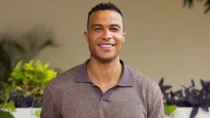 Who Is Dale Moss On Bachelor In Paradise? Dale Moss Age, Net Worth, Parents, Bio, Ethnicity, Nationality, Net Worth