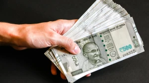 Rupee Climbs 40 Paise to 87.25 Against US Dollar in Early Trade