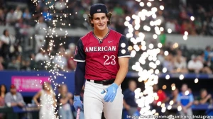 Roman Anthony Injury Update: Exit With Left Oblique Tightness