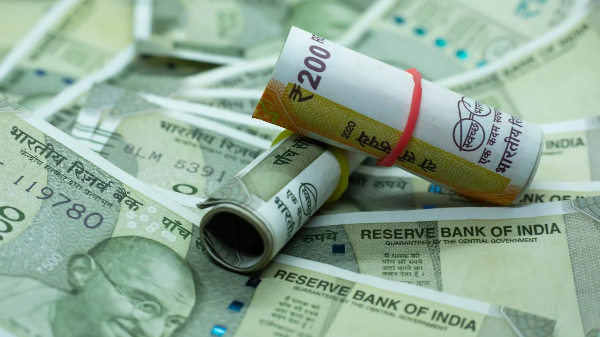 Rupee Strengthens by 21 Paise to 87.75 Against US Dollar in Early Trade