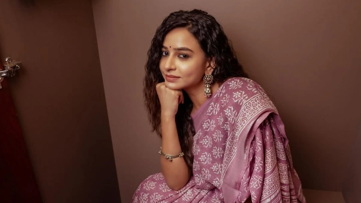 Who Is Divya Ganesh From Bigg Boss Tamil 9? Biography, Age, Instagram & Wild Card Entry Details