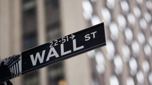 Asian Shares Slide as Wall Street Tech Rout Deepens on Interest‑Rate Fears