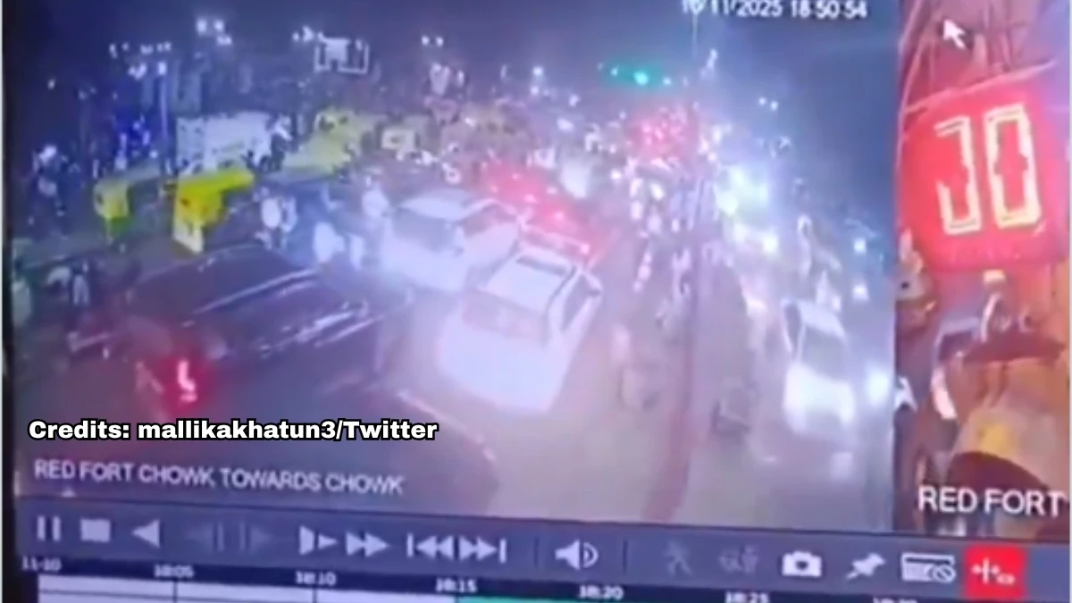 CCTV Footage Captures Exact Moment of Red Fort Blast, Followed by Panic and Chaos