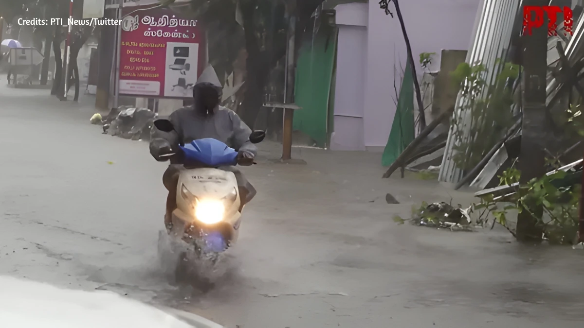 Cyclone Ditwah Triggers Heavy Rain in Tamil Nadu Coastal and Delta Districts