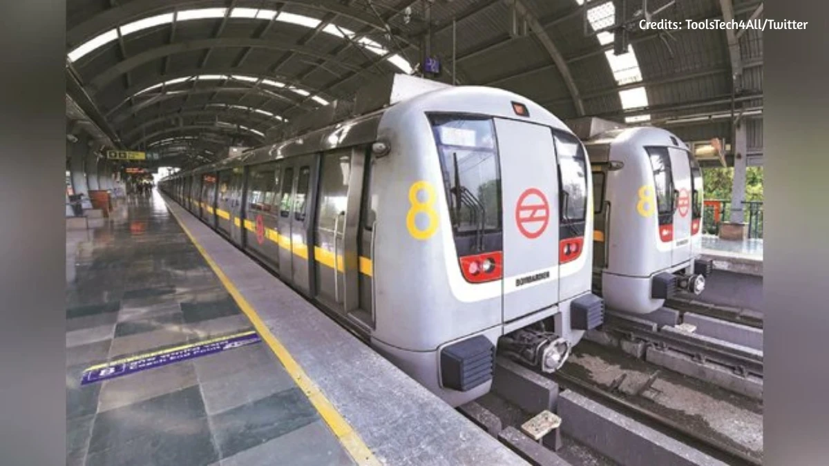 DMRC Clarifies It Has No Role in Debris Found on MB Road