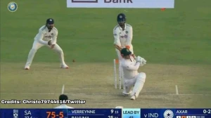 First Test Scoreboard: Day 2, Lunch - IND vs SA