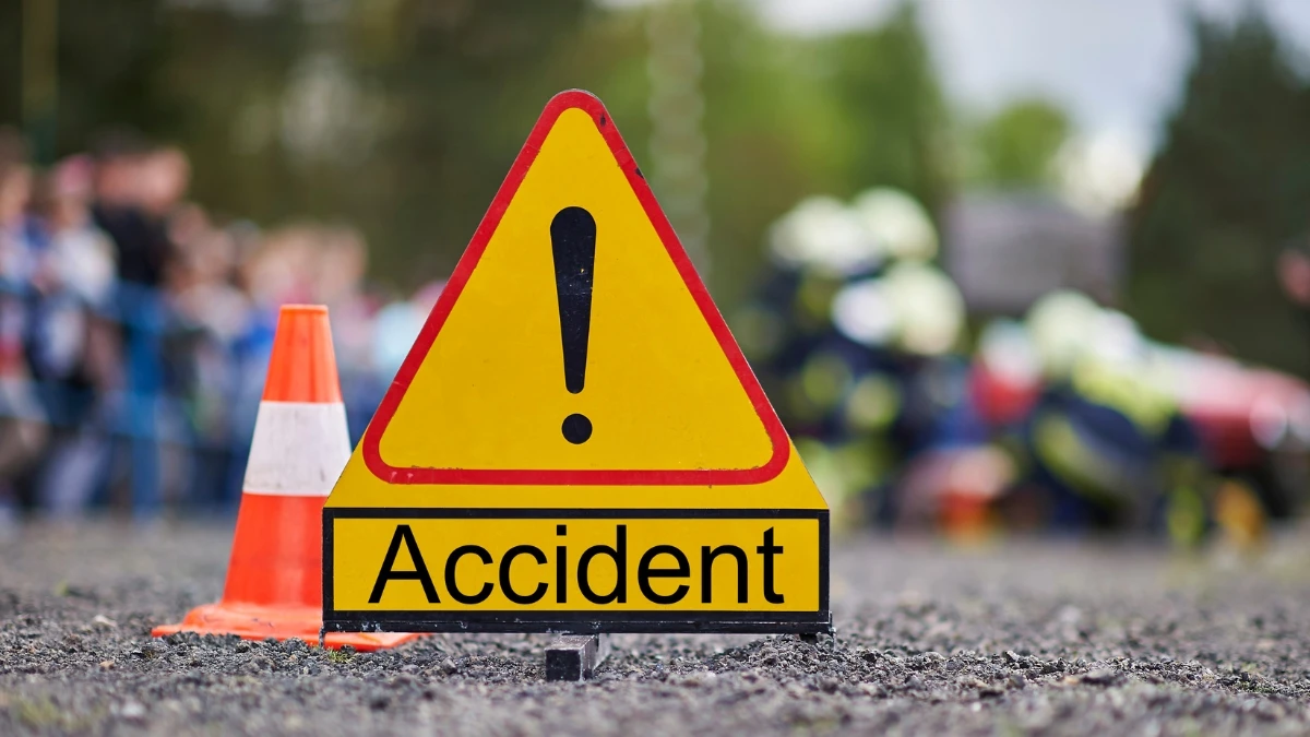 Madhya Pradesh BLO Seriously Injured in Road Accident While Returning from SIR Work