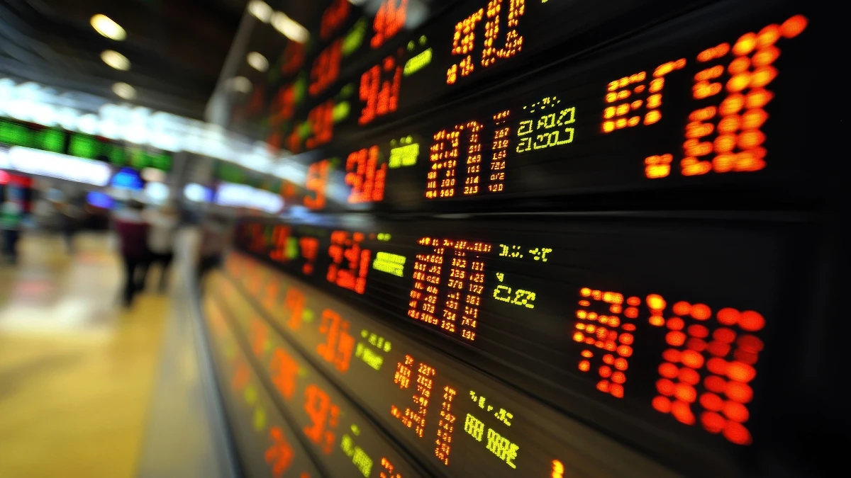 Stock Markets Decline in Early Trade Amid Foreign Fund Outflows and Weak Asian Peers