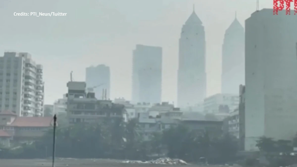 Mumbai Chokes as AQI Worsens; BMC Issues 53 Stop-Work Notices to Construction Sites