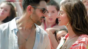 Tu Meri Main Tera Main Tera Tu Meri Box Office Collection Day 2 Updates