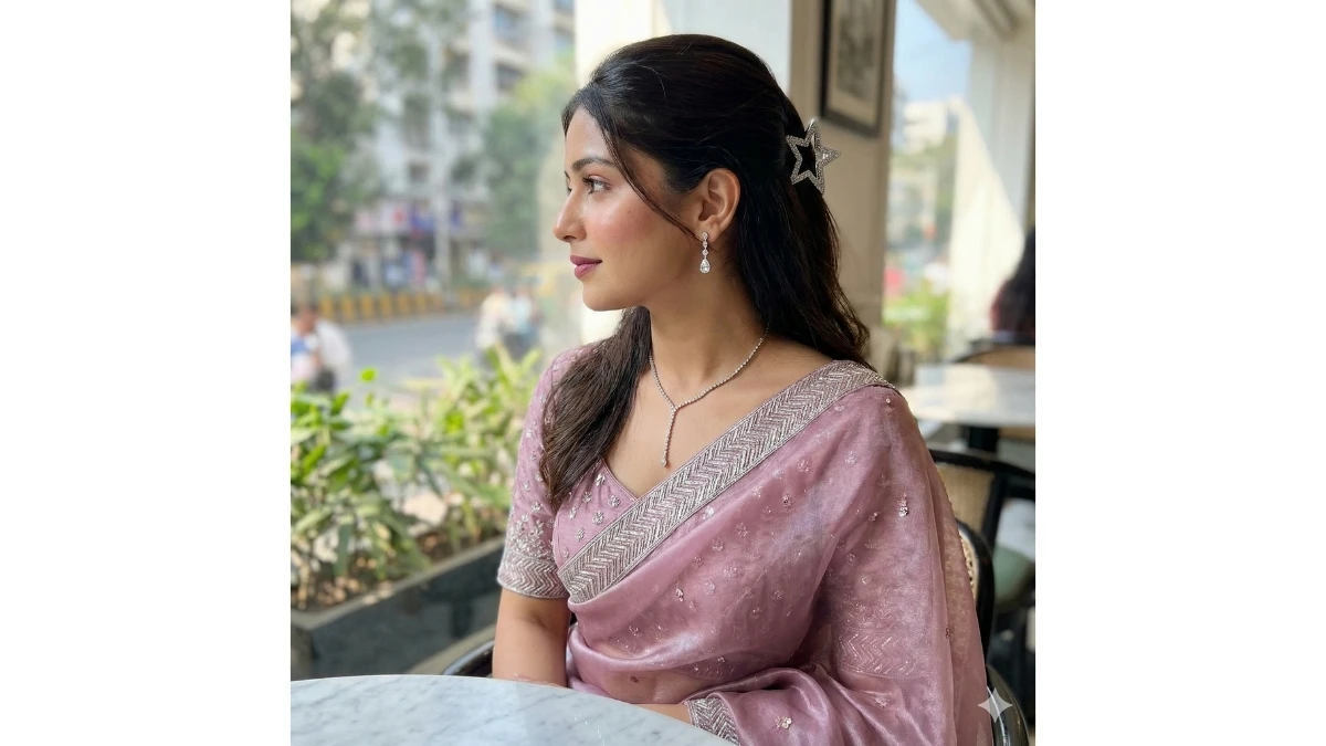 10 Trending Google Gemini AI Photo Editing Prompts for Girls to Create Luxury Cinematic Saree Portraits