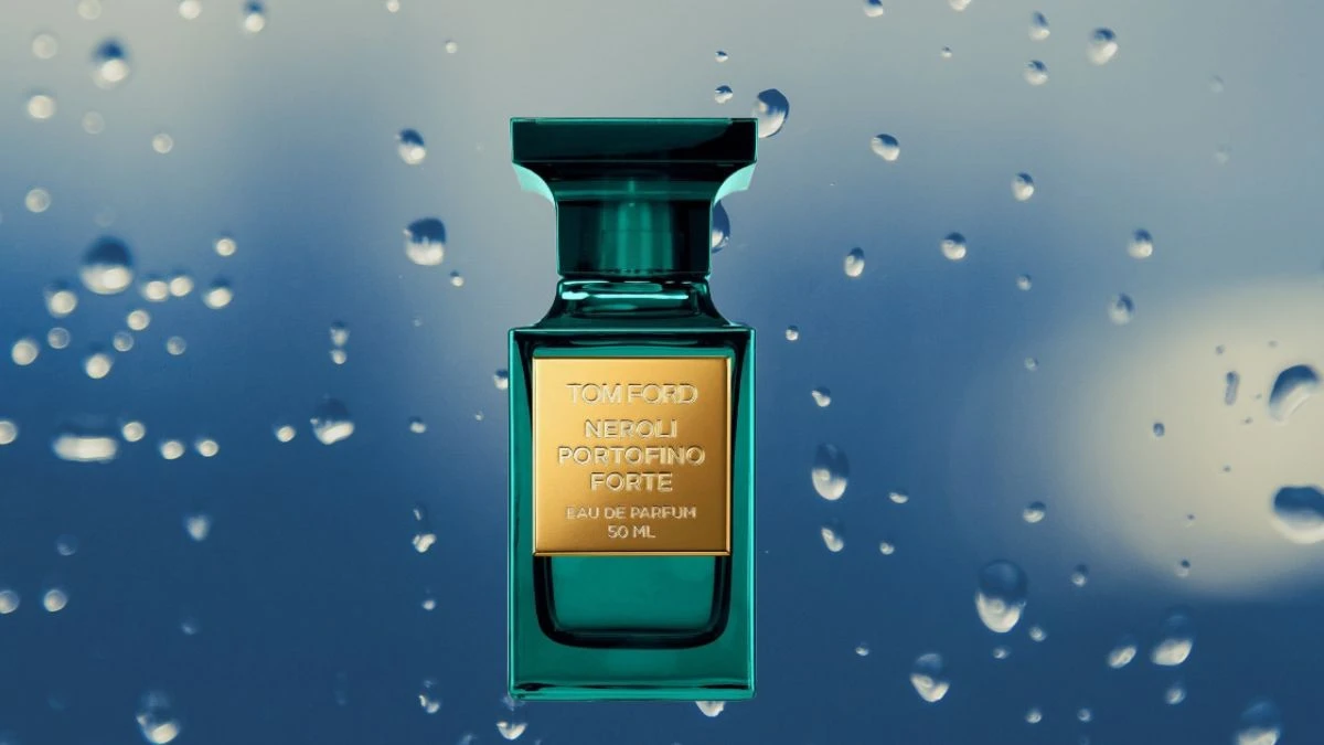 Top 10 Best Summer Perfumes for Women That Smell Like a Summer Getaway