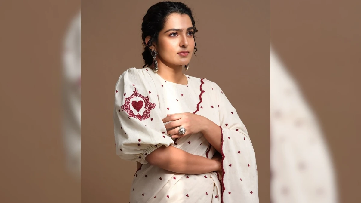 5 Beautiful Trendy Blouse Designs Inspired by Indian Actresses