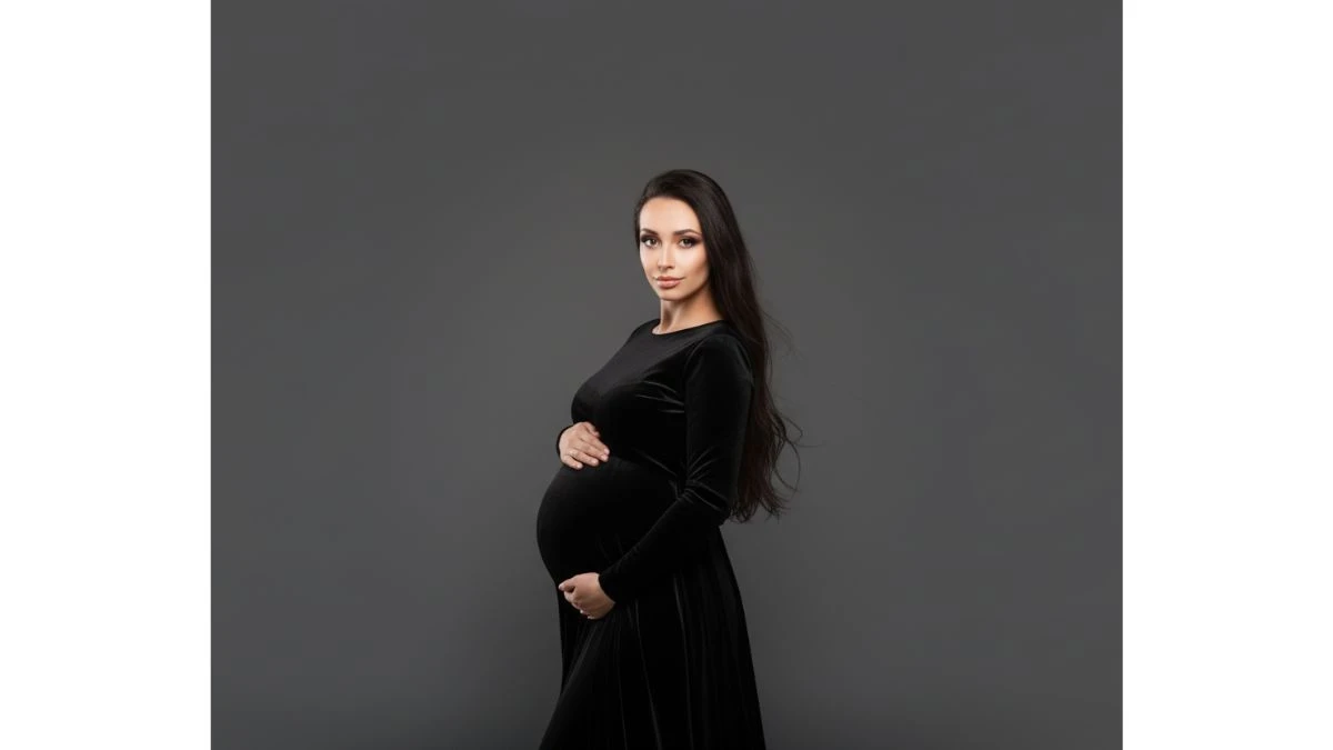 15+ Effortless Gemini AI Prompts Copy Paste for Maternity Photoshoots: Instantly Create Stunning Single Baby Bump Photoshoot Poses